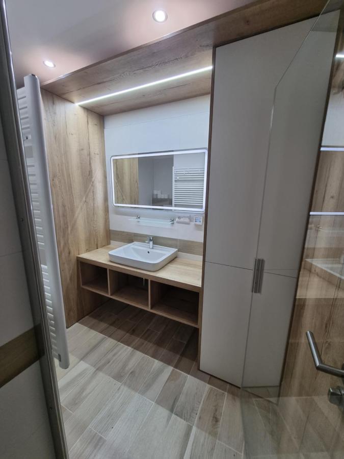 Apartman Nerudovka D 104, Finska Sauna, Garazove Stani Loučná pod Klínovcem Εξωτερικό φωτογραφία